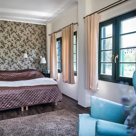 Vakvarju Csonakhaz Gasthof