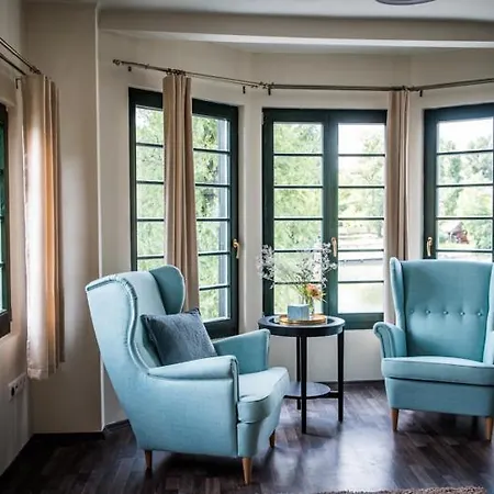 Vakvarju Csonakhaz Gasthof